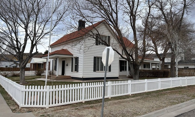 Richfield House | Historic and updated home from the 1800's