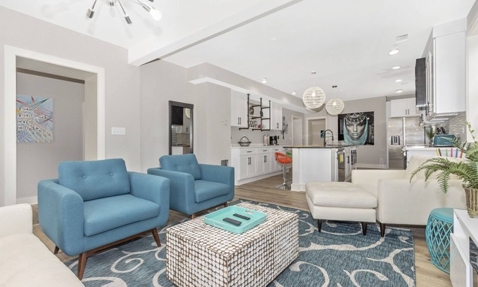 Historic District House | Historic Annapolis~New interior~5+ parking spaces~6BR, 4BA