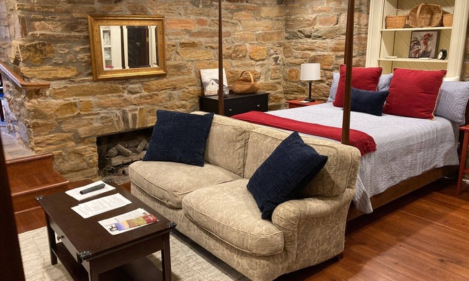 Warrenton Apartment | Historic apartment in Old Town Warrenton, Virginia