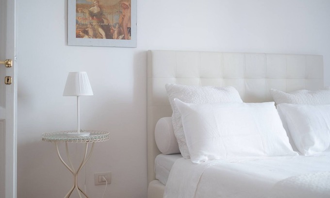Vatican Apartment | Historic apartment near St. Peter's and the Vatican museums. Metro 2min walk