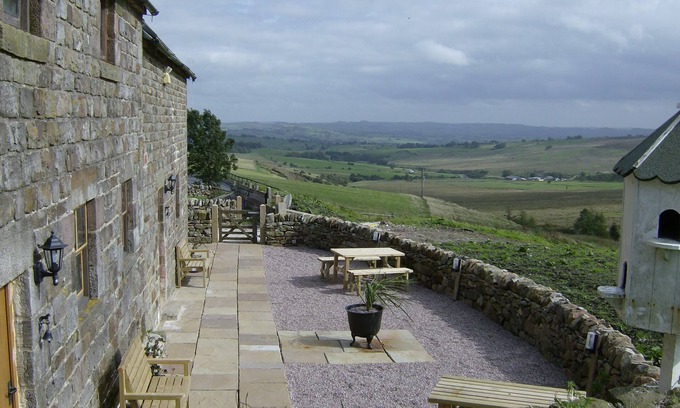 Longnor Cottage | Historic Barn With Breathtaking Views Over Derbys/Staffs Border. Pet friendly.