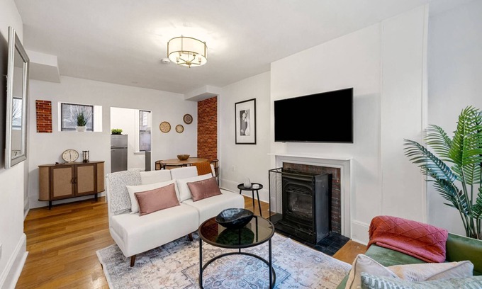 Beacon Hill Apartment | Historic Beacon Hill Charm: Modern Apt w/Patio, High-Speed WiFi, Steps to Cafes and Boston Commons!