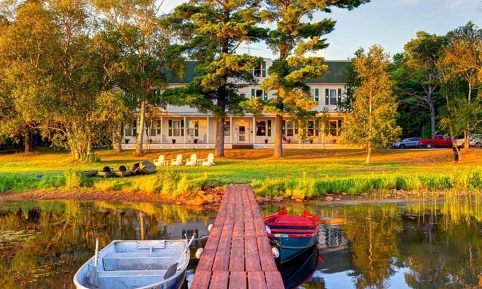 Trout Lake Hotel | Historic Birch Lodge and Motel