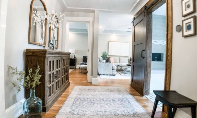 Richmond Apartment | Historic Bldg - Luxury Apt 6A