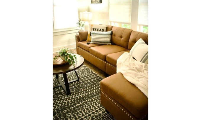 New Braunfels House | Historic Carriage House in downtown New Braunfels