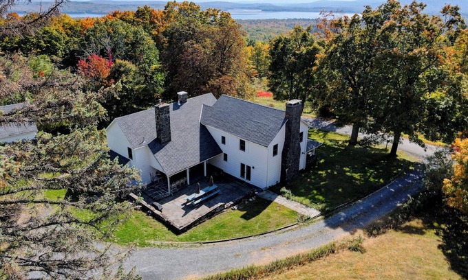 Town of Olive House | Historic Catskills farmhouse with sweeping views