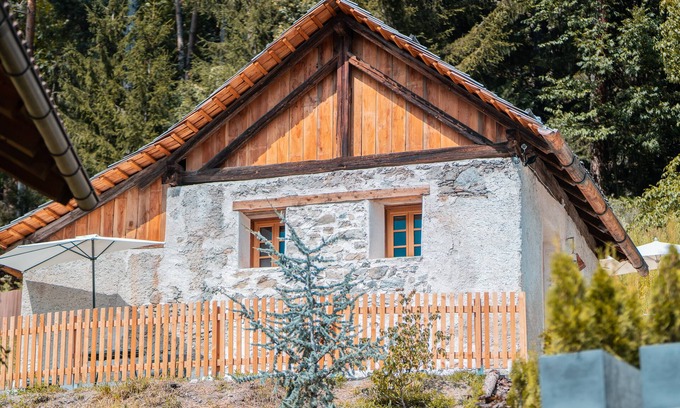 Colli In Pusteria Ski Chalet | Historic Chalet Neuhaus - with open air jacuzzi & infrared sauna!