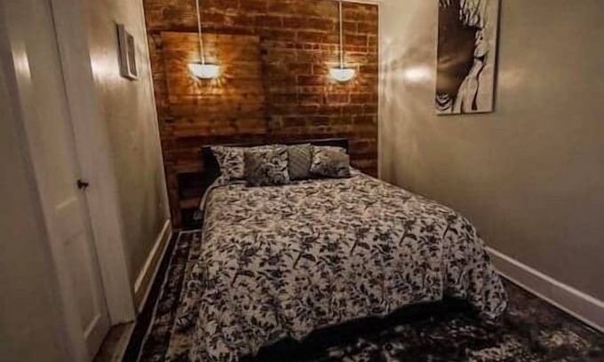 Fourmile Apartment | Historic Charm: 5 Star Comfort