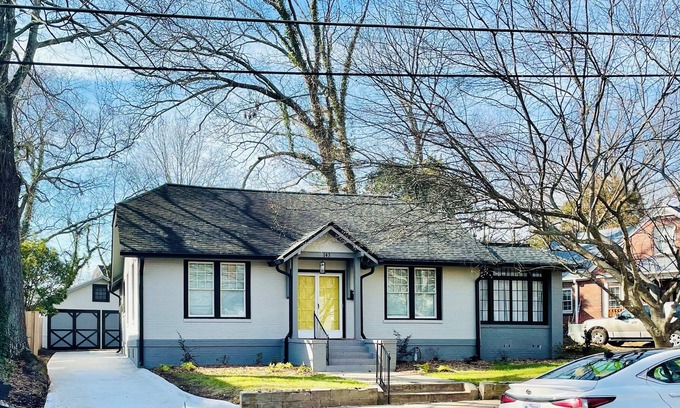 Statesville House | Historic City Charmer, Main