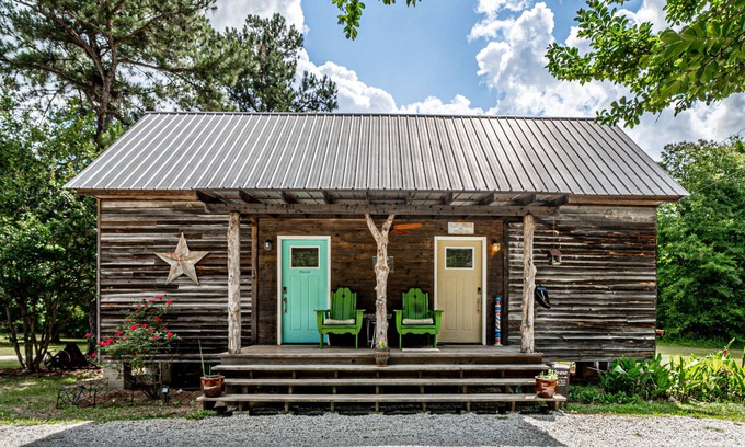 Jewell Cottage | Historic cottage at 1895 Ashley Jewell estate 🍑42 acres and Ogeechee riverfront