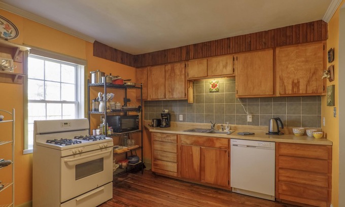 Wilmington House | Historic cottage in Spofford Mills with big fenced yard - pets welcome!