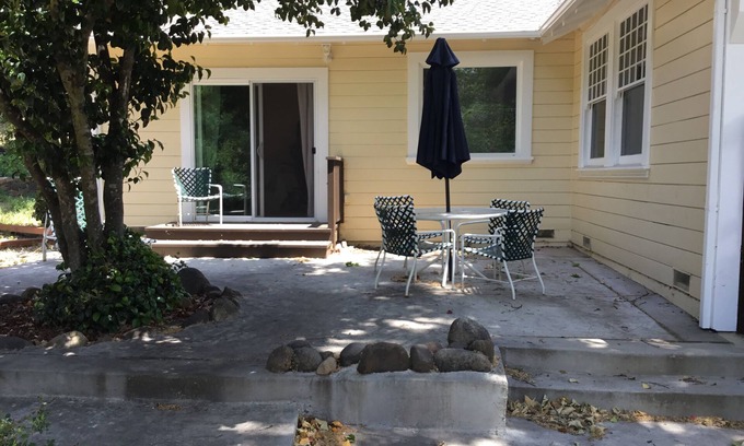 Green Valley Cottage | Historic Cottage in Wine Country