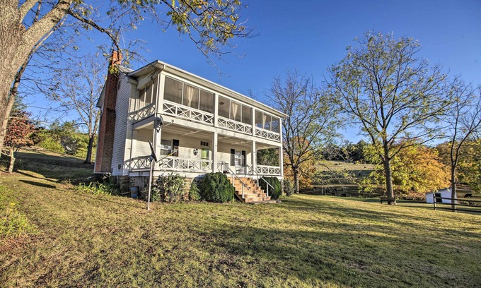 Rockbridge Baths House | Historic Countryside Escape - Relax, Hike, & Fish!