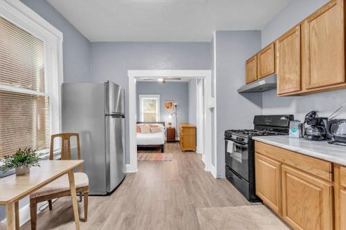 University Circle Apartment | Historic Cozy Haven in Little Italy