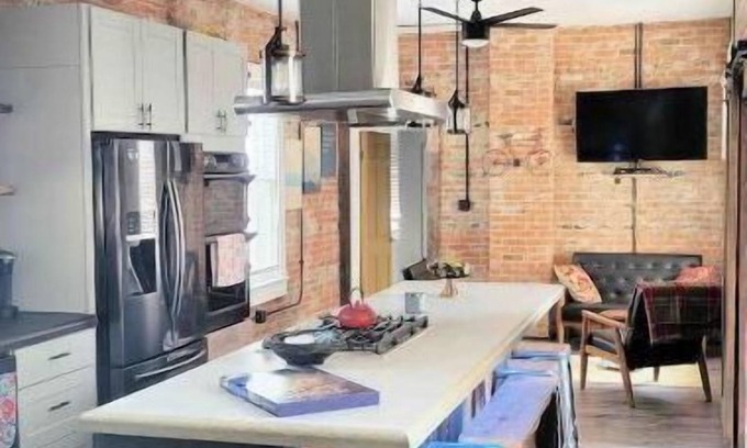 Winchester Condo | Historic District Downtown Winchester