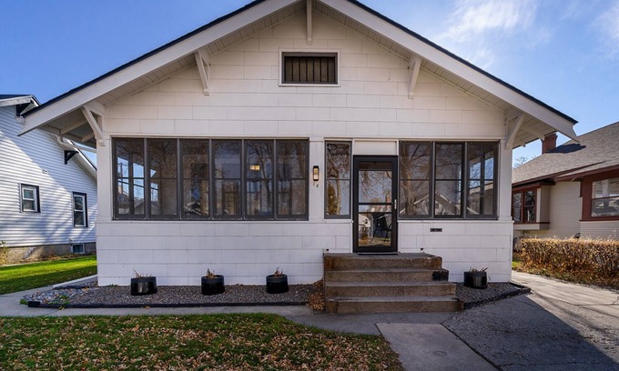 Central - Terry House | Historic District! Walk to the Heart of Downtown!