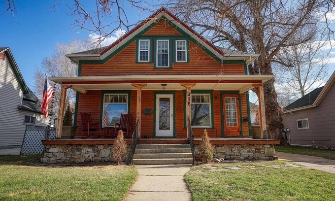Sheridan House | Historic downtown, 2-units