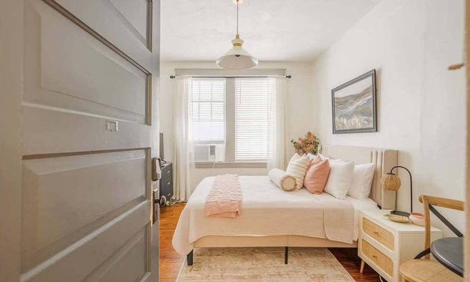 Historic District - North Apartment | Historic Downtown Condo| Prime Location| Walkable