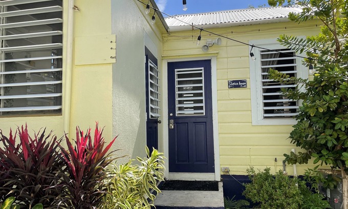 Estate Queens Quarter Cottage | Historic Downtown St. Thomas Cottage - Spice House