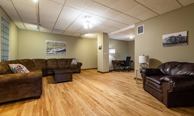 La Crosse Apartment | Historic Downtown Top Floor 2BR Apartment