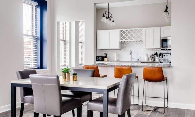 Downtown Louisville Condo | Historic Elegance, Modern Amenities, Gym