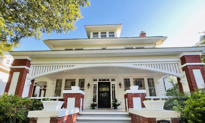 Elizabeth City House | Historic Elizabeth City home "Safe Harbor"