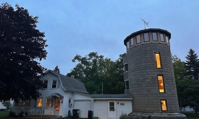 Fish Creek House | Historic Farmhouse near entrance to Peninsula State Park