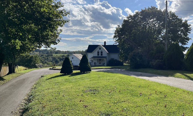 Blacksburg House | Historic farmhouse with amazing views! Close to campus, trails, and farm brewery