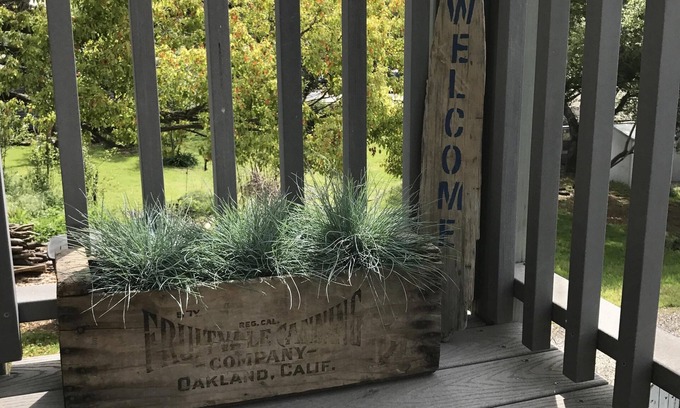 Folsom Apartment | Historic Folsom 2 Bedroom - 1 Bath n