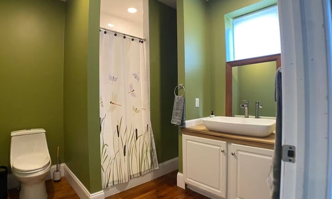 Harrisburg - Hershey House | Historic Gem 3-bedroom house in walkable Midtown Harrisburg - Quiet, Cozy, Clean