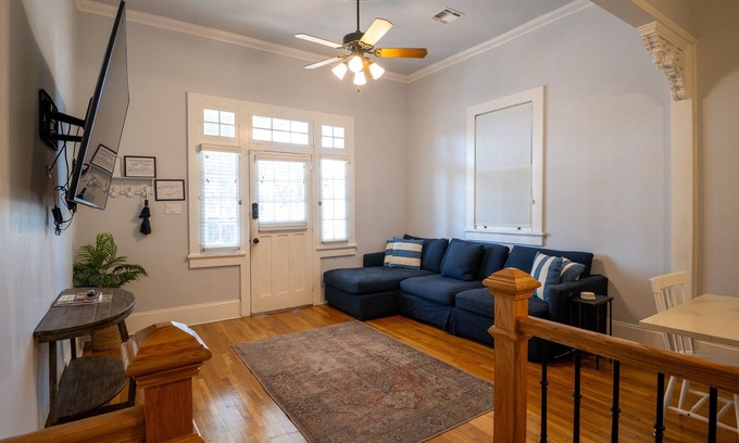 Mid-City House | Historic Gem w/Jacuzzi/Prime Streetcar Spot