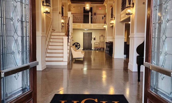 Downtown Hotel | Historic Griffin Hotel