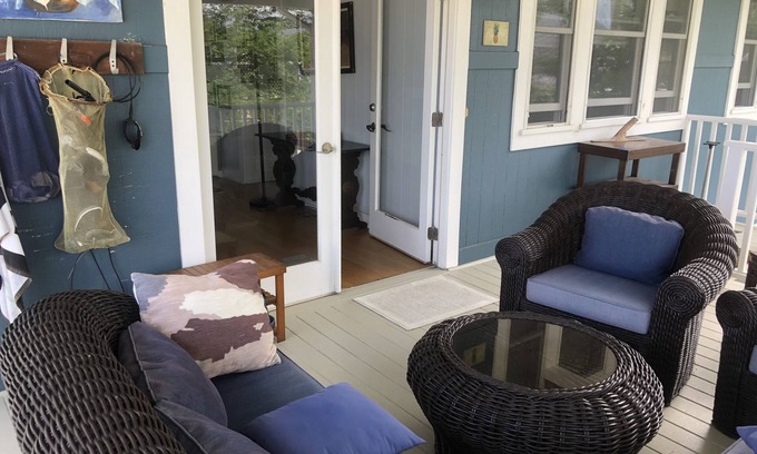 Lanikai House | Historic Hawaiian cottage in Lanikai fully furnished and completely remodeled