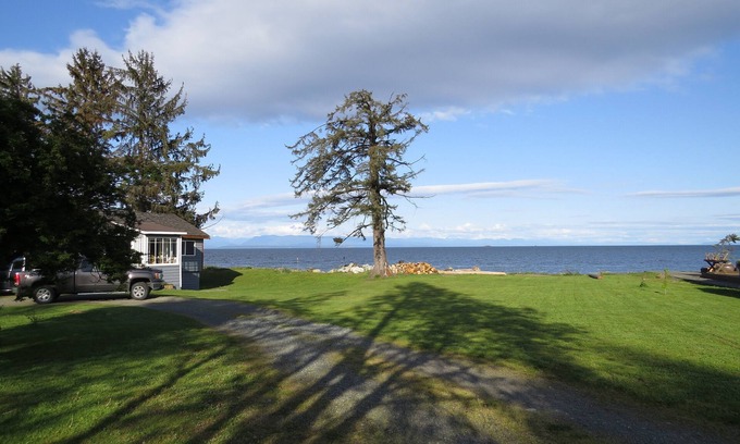 Campbell River House | Historic Heritage Beach House with Awesome Views!