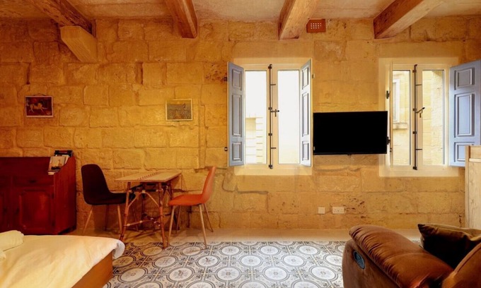 Victoria House | Historic Hideaway; Stunningly Converted Studio