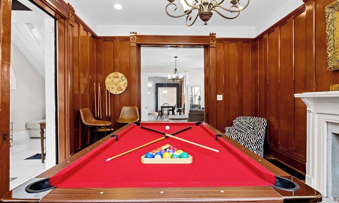 Old Louisville House | Historic Home| Game Room | Pool Table| Fire Pit