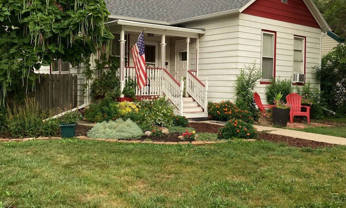 Mandan House | Historic Home, Ideal for Executive Rental, Hunters, Fisherman