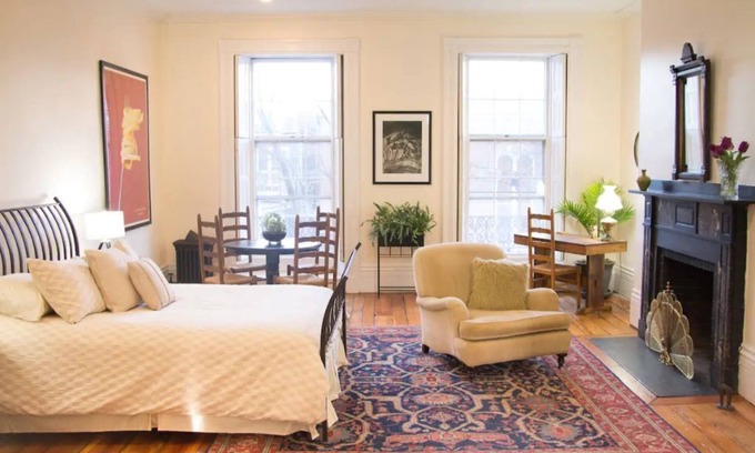 Downtown Portland Apartment | Historic Home in the West End. Private Parking.