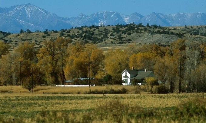 Big Timber House | Historic Home on 800 Acre Ranch on Banks of Yellowstone River
