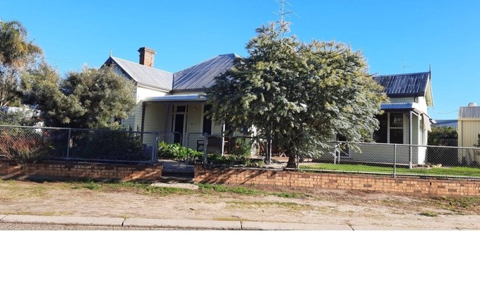 Northam House | Historic home on Avon River, Northam