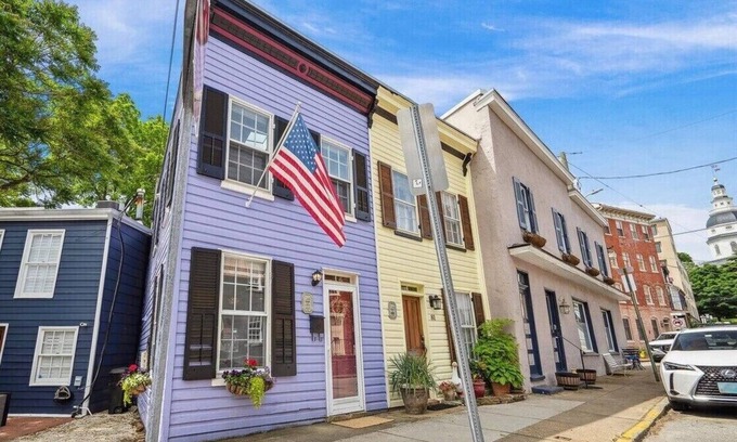 Historic District House | Historic Home with Parking Steps From Capital & USNA