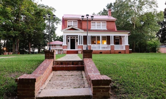 Tuskegee House | Historic House on the Hill Downstairs ONLY