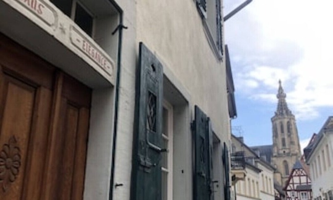 Meisenheim House | Historic house for friends and families