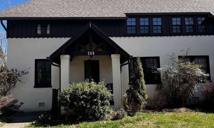 Kingsport Cottage | Historic house in the heart of downtown Kingsport