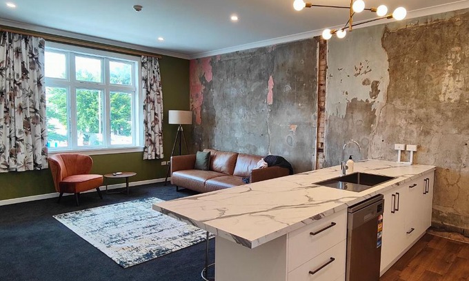 Invercargill City Centre Apartment | Historic Inner City Apartment