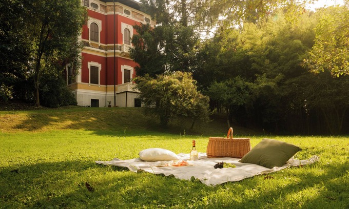 Sacile Villa | Historic Liberty Villa with Tower, Venetian Gondola & Riverside Park