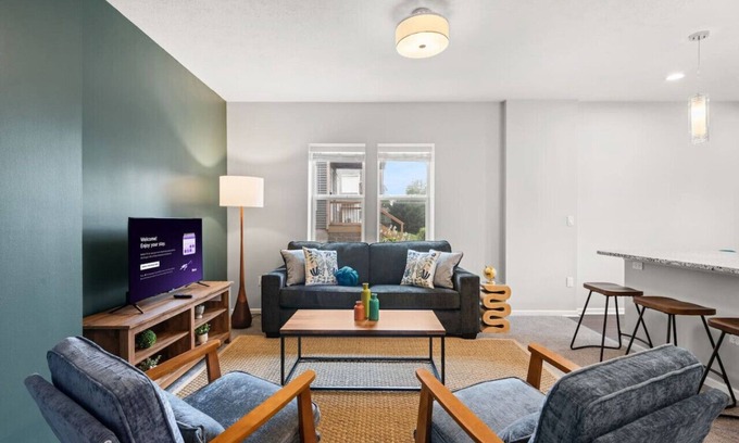 Cleveland Apartment | Historic Little Italy Two Bedroom w/Private Drive