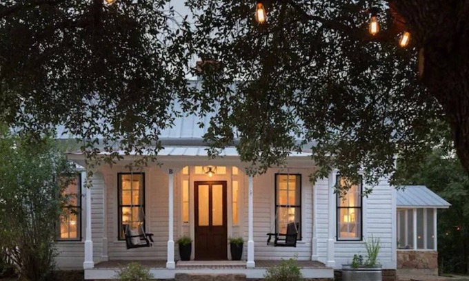 Llano Cottage | Historic lodging on the banks of the Llano River and One Block to Main Street