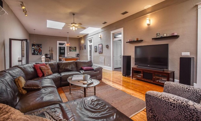 Historic Ybor House | Historic Loft in the Heart of Ybor City in Tampa- Close to everything!