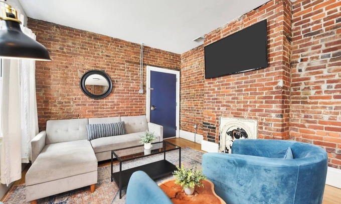North Shore Apartment | Historic Loft Near Stadiums | Modern & Cozy